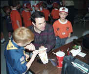 pack-rgutter1.jpg (29878 bytes)